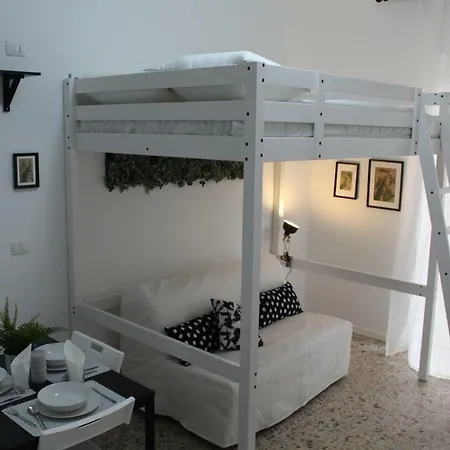 Anacreonte 7 Apartment Milan