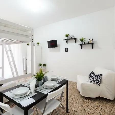 Anacreonte 7 * Milan