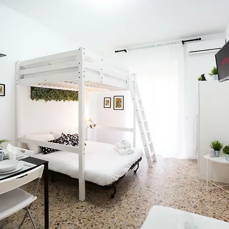 Apartment Anacreonte 7 Milan