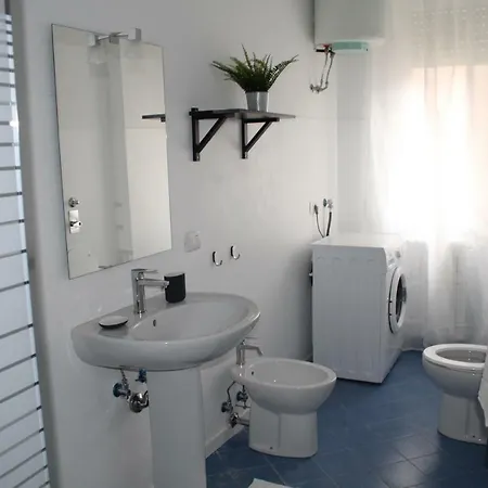 Anacreonte 7 * Milano